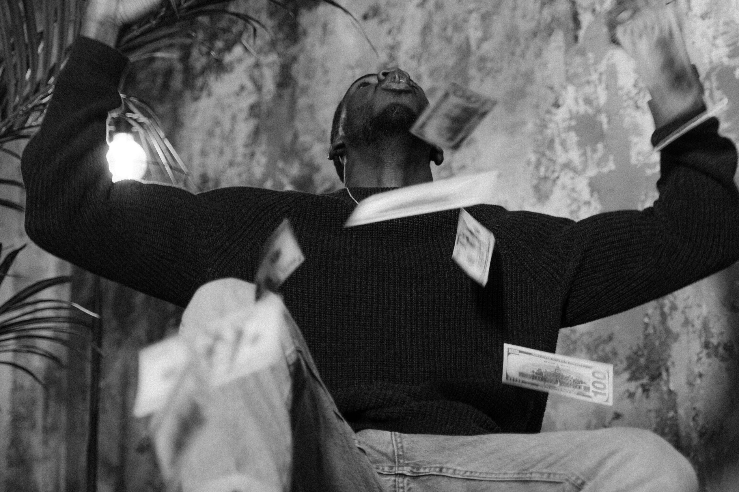 Finanzielle Freiheit mit 47 — Zinseszins und Einkommensquellen aufbauen