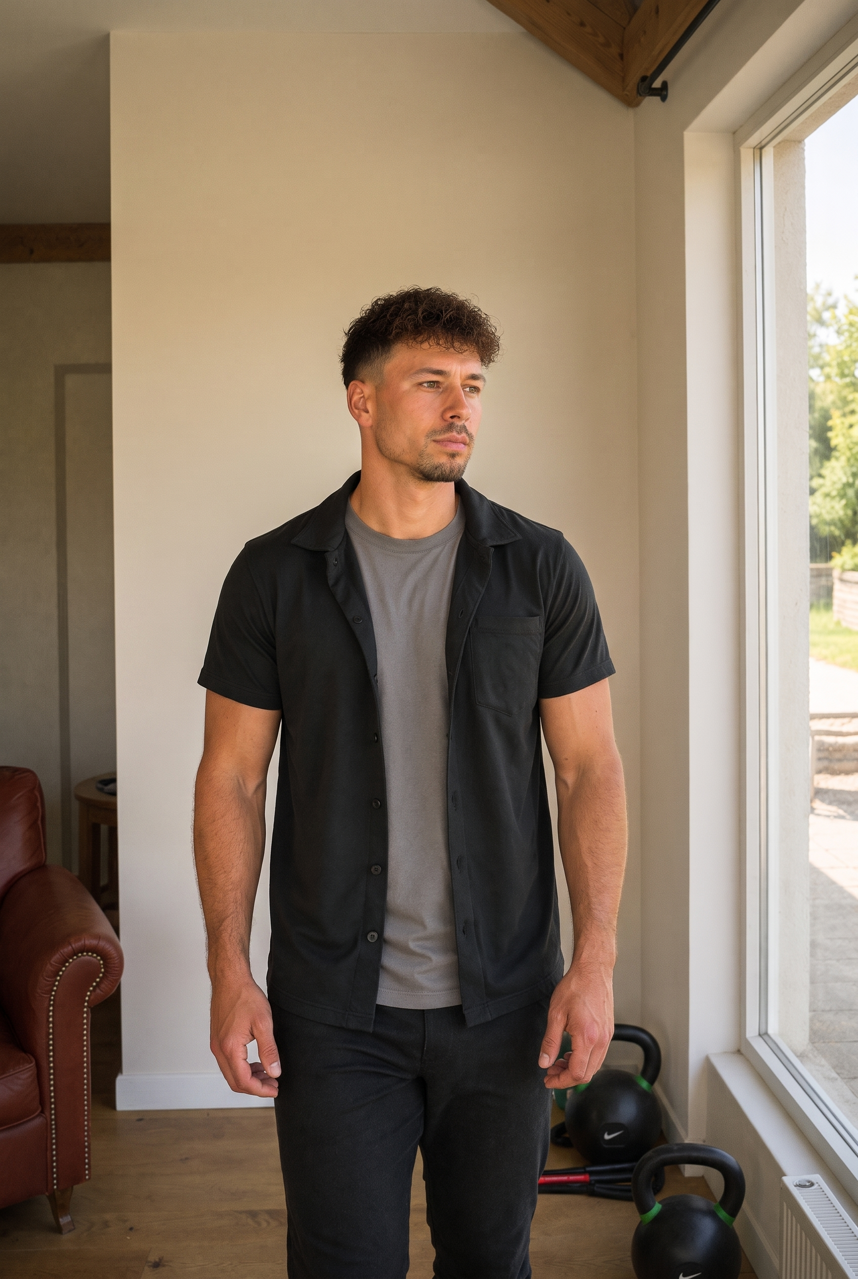 Fabian Waizenhöfer in seinem Home-Gym – echter Alltag ohne gestellte Posen
